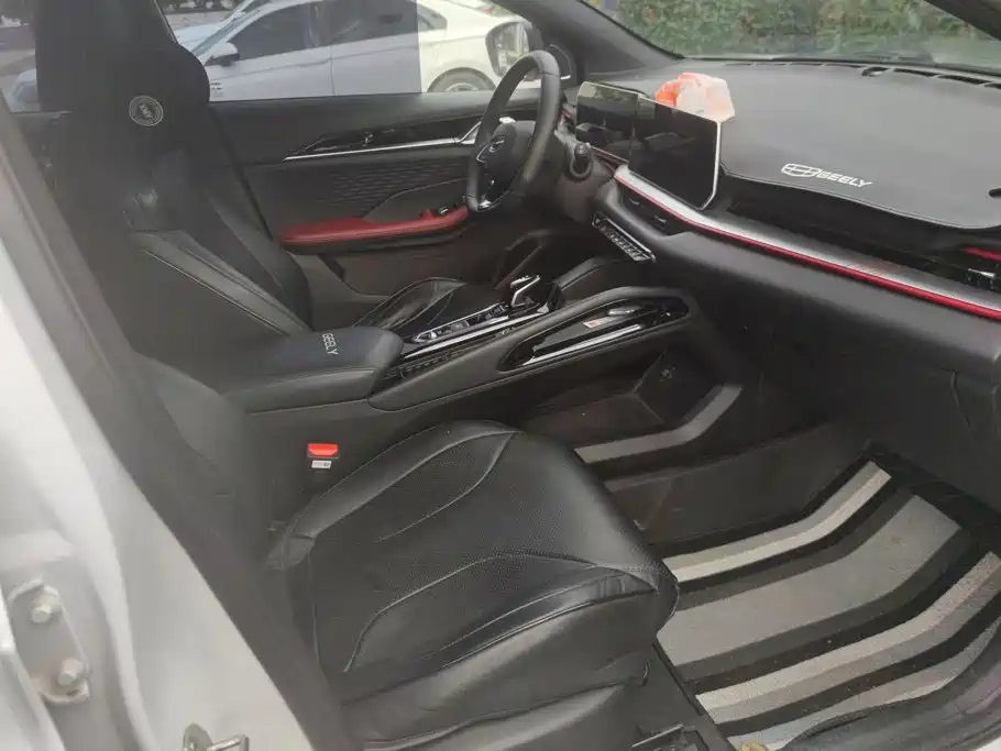 Geely Binyue — миниатюра 7