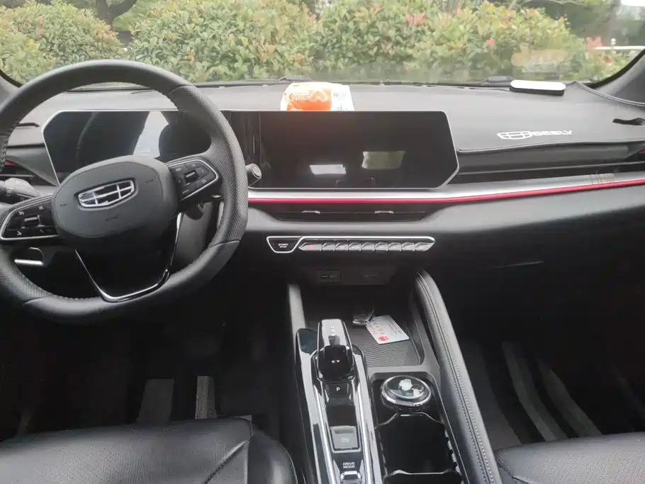 Geely Binyue — миниатюра 11