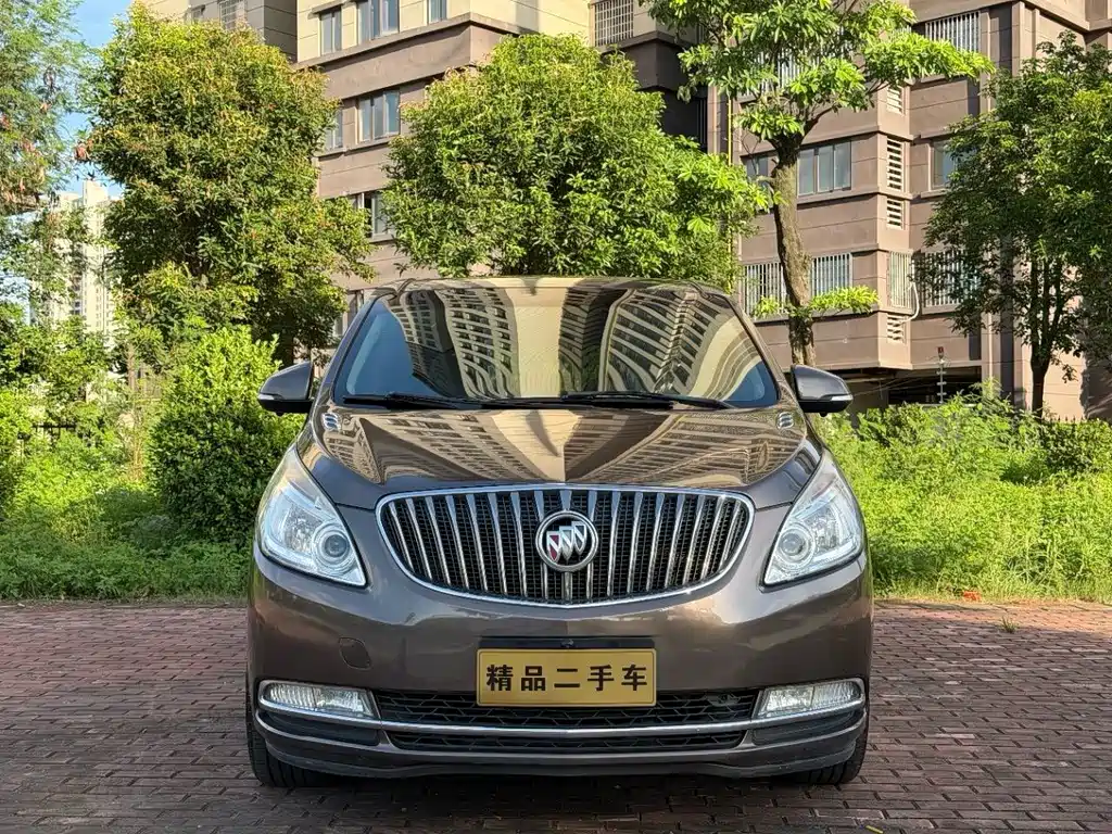 Buick GL8 — миниатюра 2