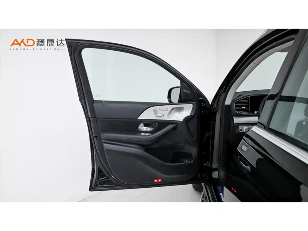Mercedes-Benz GLE (Import) — миниатюра 10