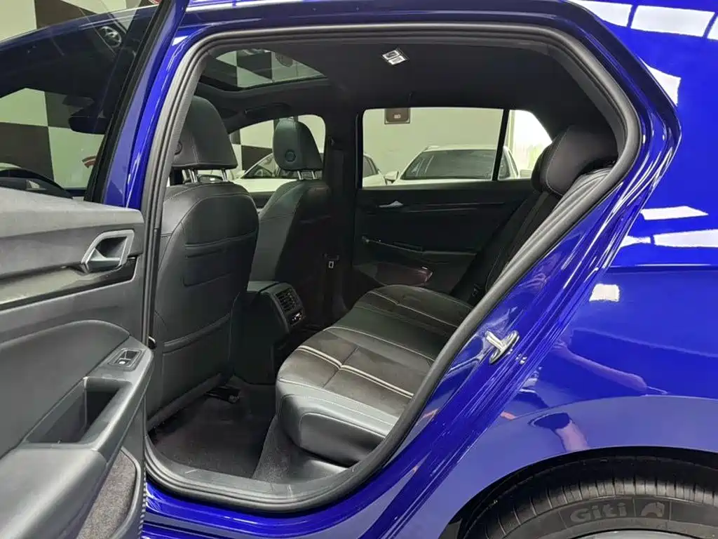 Volkswagen Golf — миниатюра 8