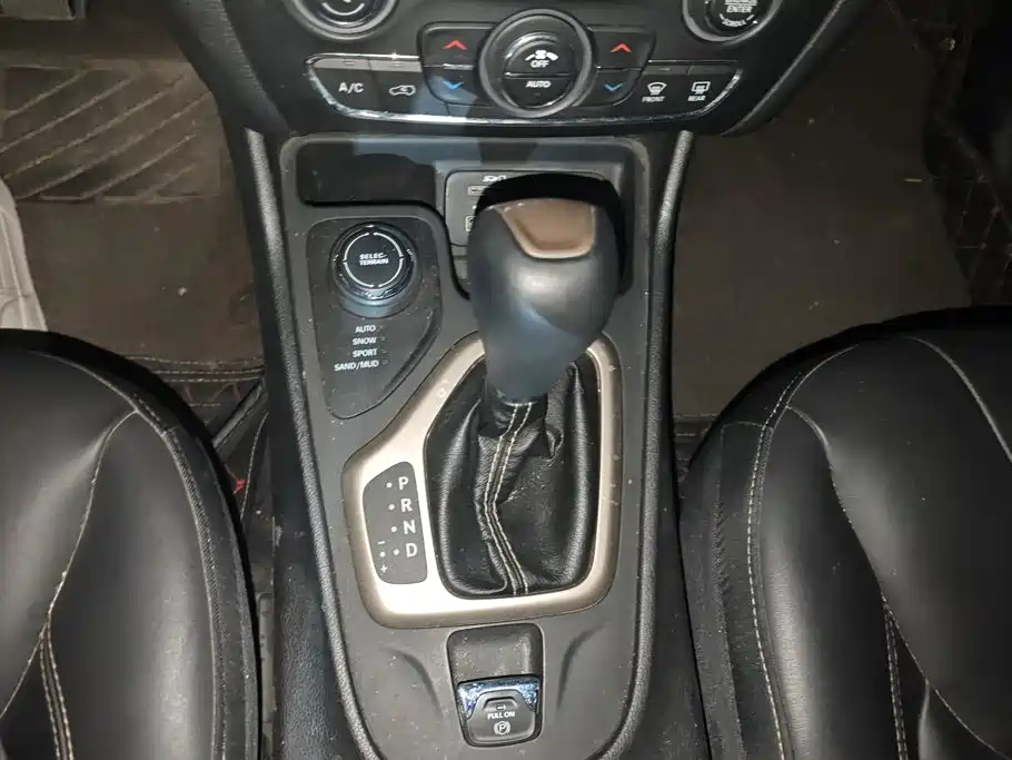 Jeep Cherokee — миниатюра 16