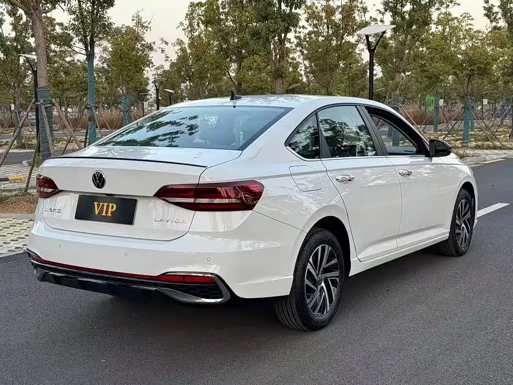 Volkswagen Lavida — миниатюра 7