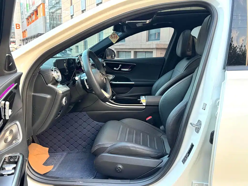 Mercedes-Benz C-Class — миниатюра 9