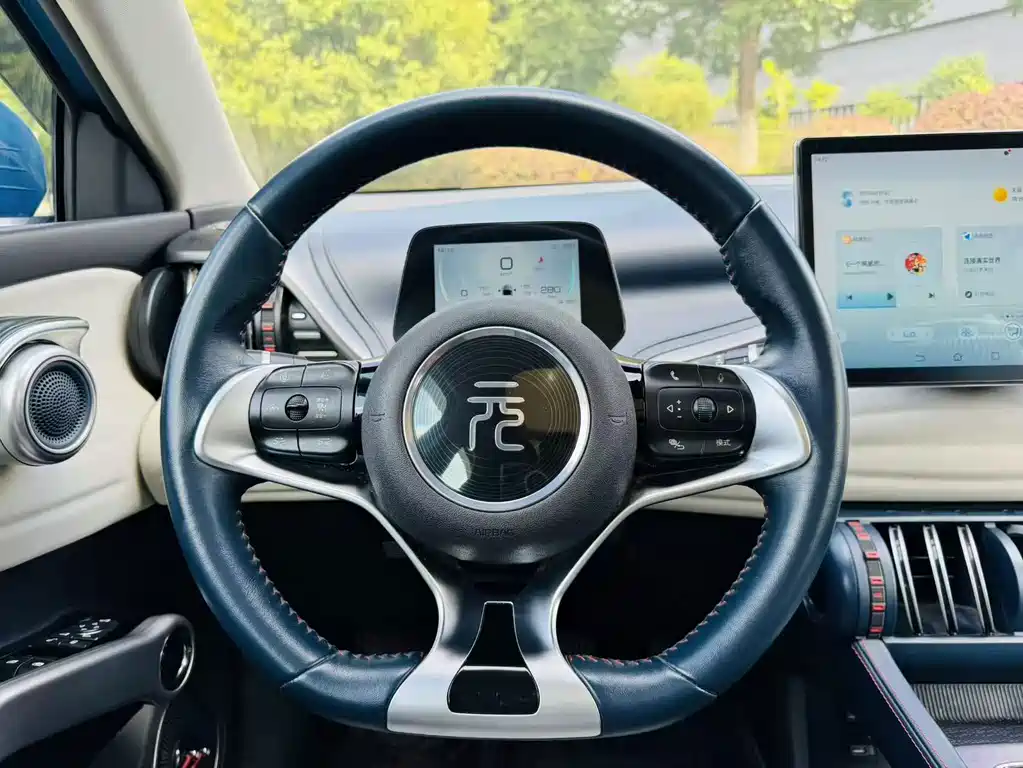 BYD Yuan Plus — миниатюра 8