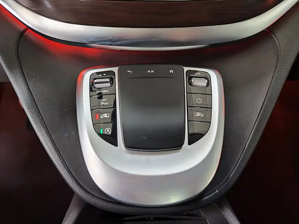 MERCEDES-BENZ V CLASS