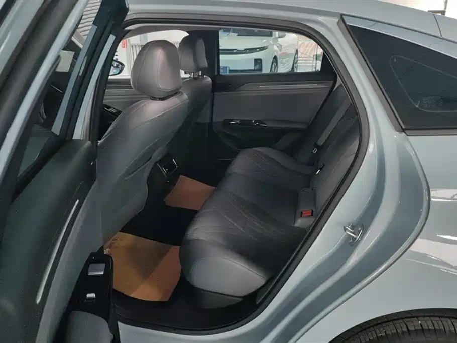 GEELY GALAXY GALAXY L6