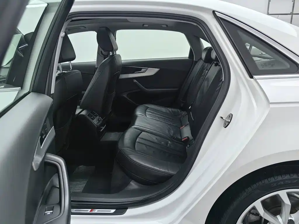 Audi A4L — миниатюра 15