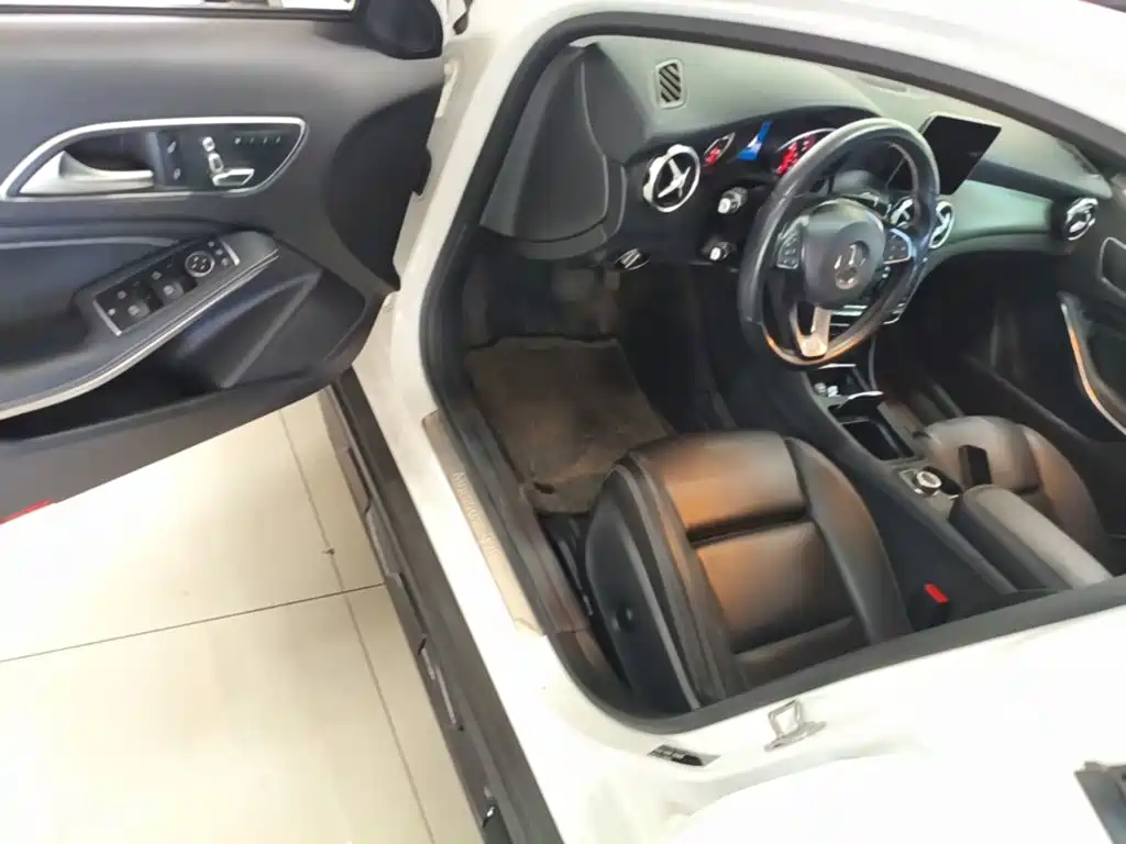 Mercedes-Benz GLA — миниатюра 16