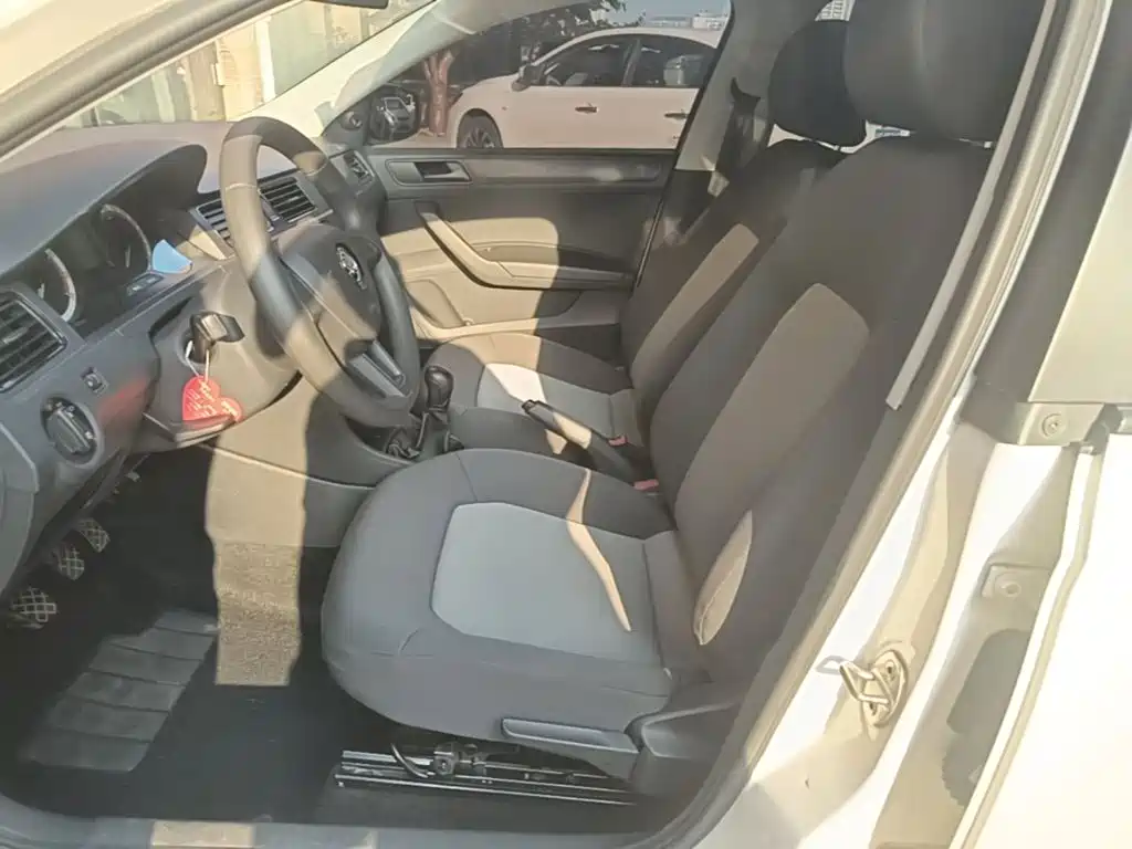 Skoda Rapid — миниатюра 15