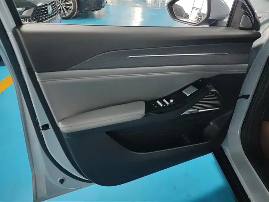 GEELY GALAXY GALAXY L6