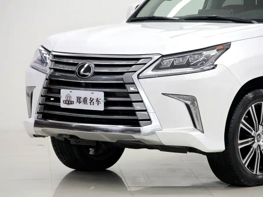 Lexus LX — миниатюра 26