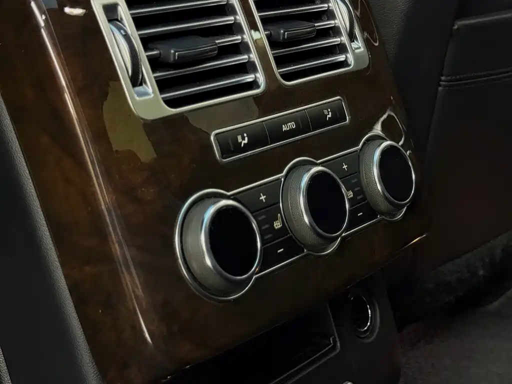 Land Rover Range Rover — миниатюра 14
