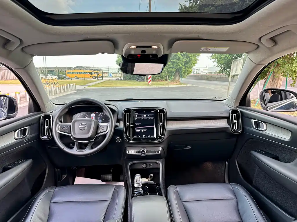 Volvo XC40 — миниатюра 16