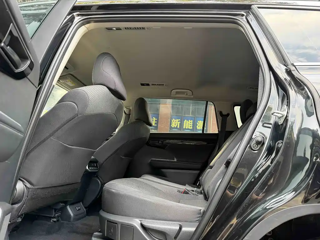 Toyota Highlander — миниатюра 8
