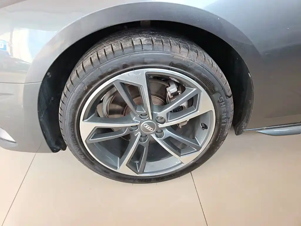 Audi A4L — миниатюра 23