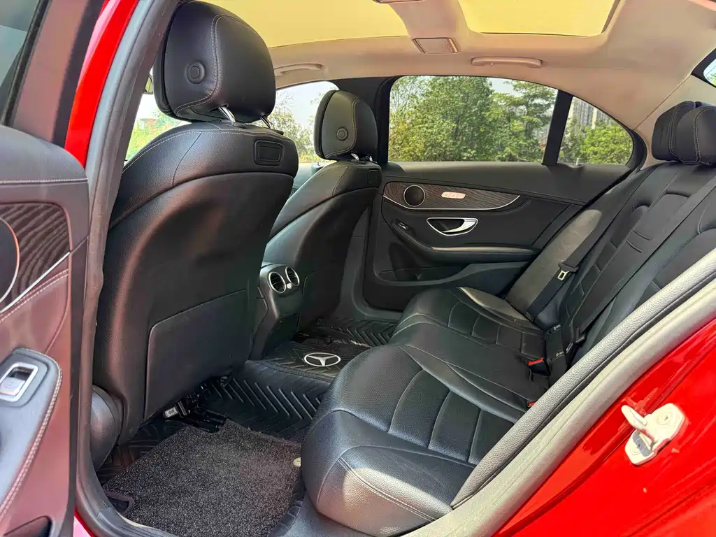 Mercedes-Benz C-Class — миниатюра 5