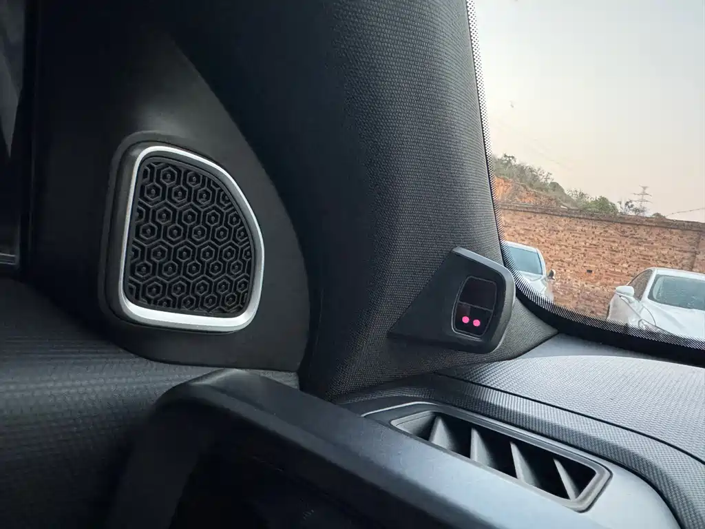 GEELY AUTOMOBILE GEELY ICON