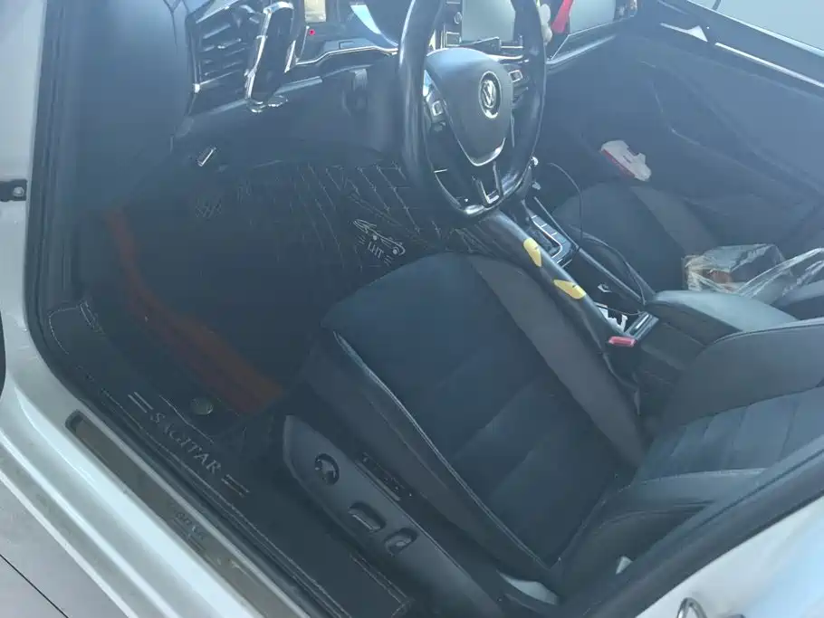 Volkswagen Sagitar — миниатюра 9