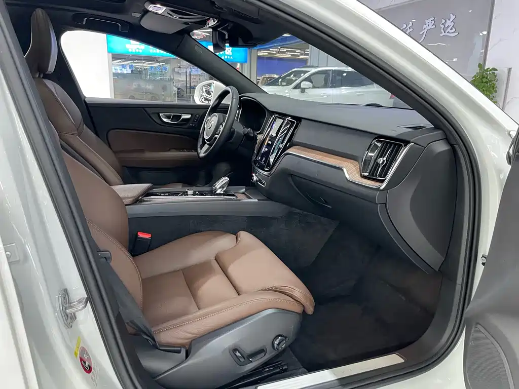 Volvo S60 — миниатюра 8