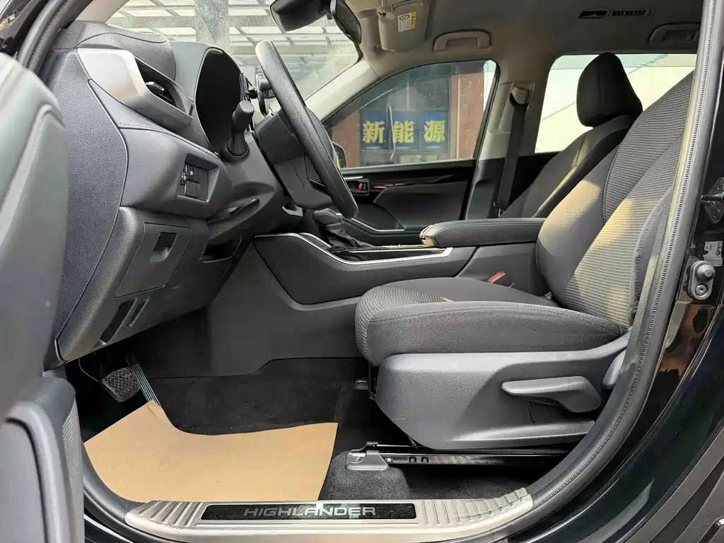 Toyota Highlander — миниатюра 5