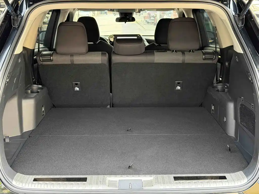 Toyota Highlander — миниатюра 15