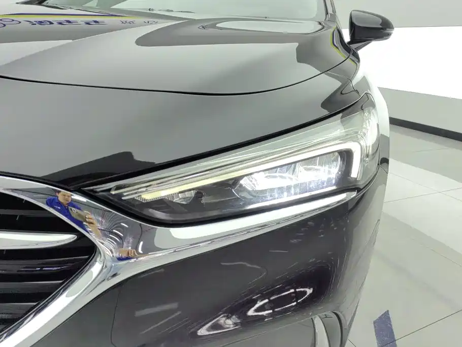 Buick LaCrosse — миниатюра 5