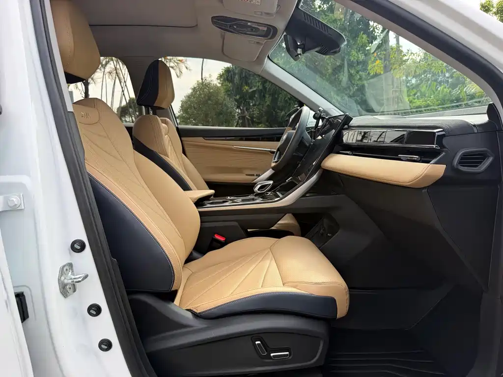 Geely Boyue L — миниатюра 26