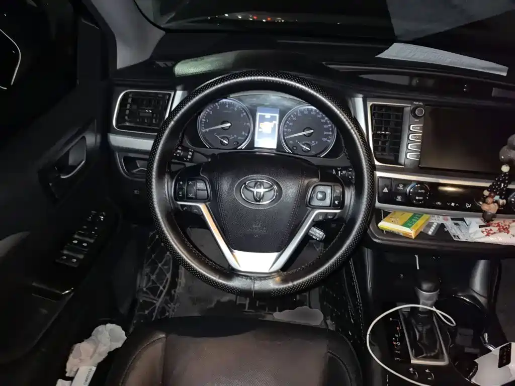 Toyota Highlander — миниатюра 6