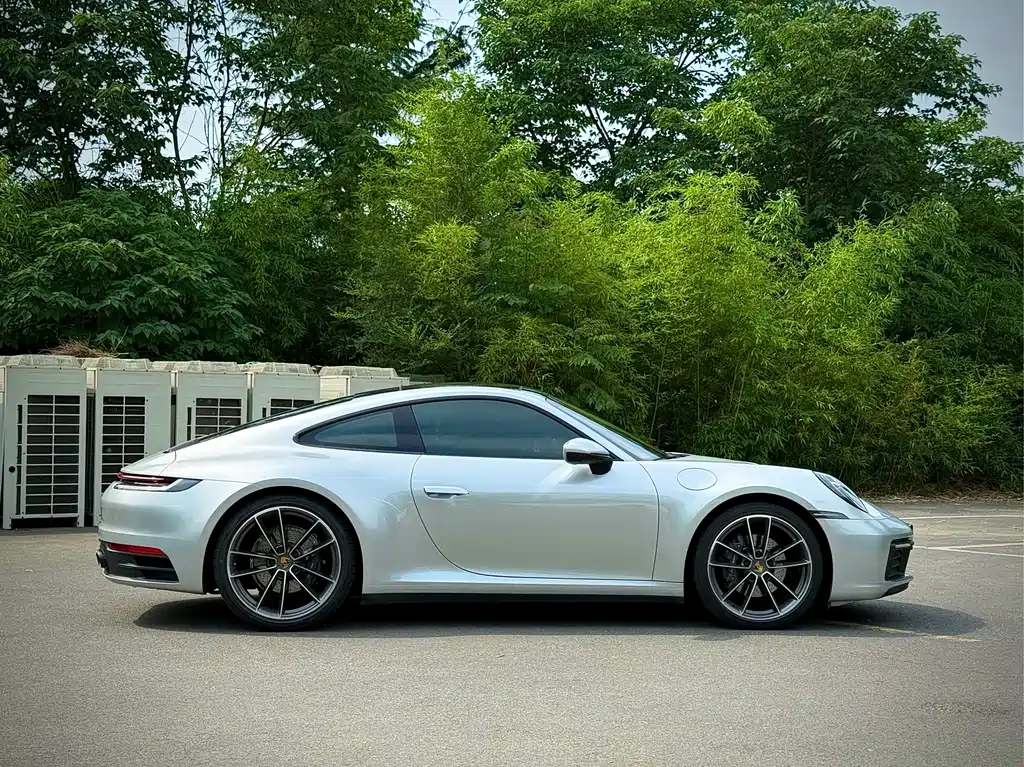 Porsche 911 2020 Carrera 3.0T