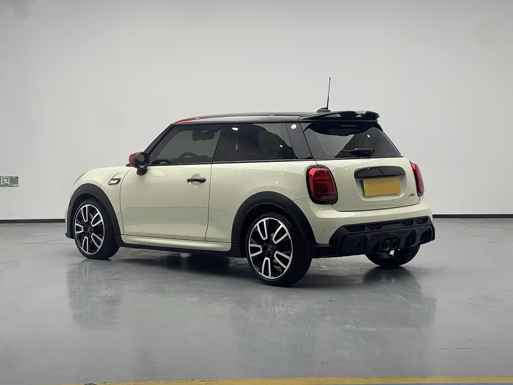 Mini JCW 2023 2.0T JOHN COOPER WORKS Pat Moss
