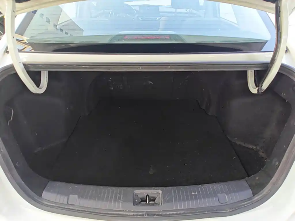 Changan Eado DT — миниатюра 19