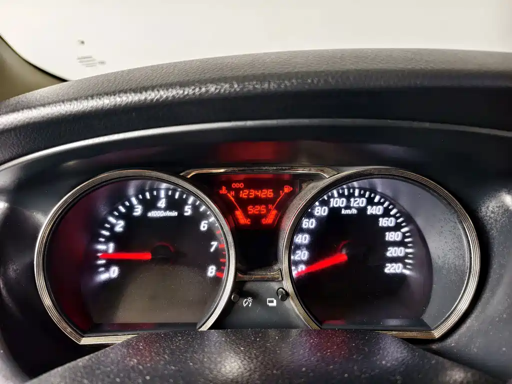 Nissan Livina — миниатюра 9