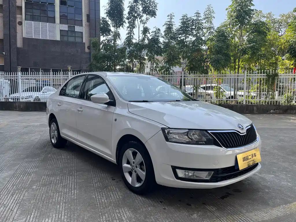Skoda Rapid — миниатюра 3