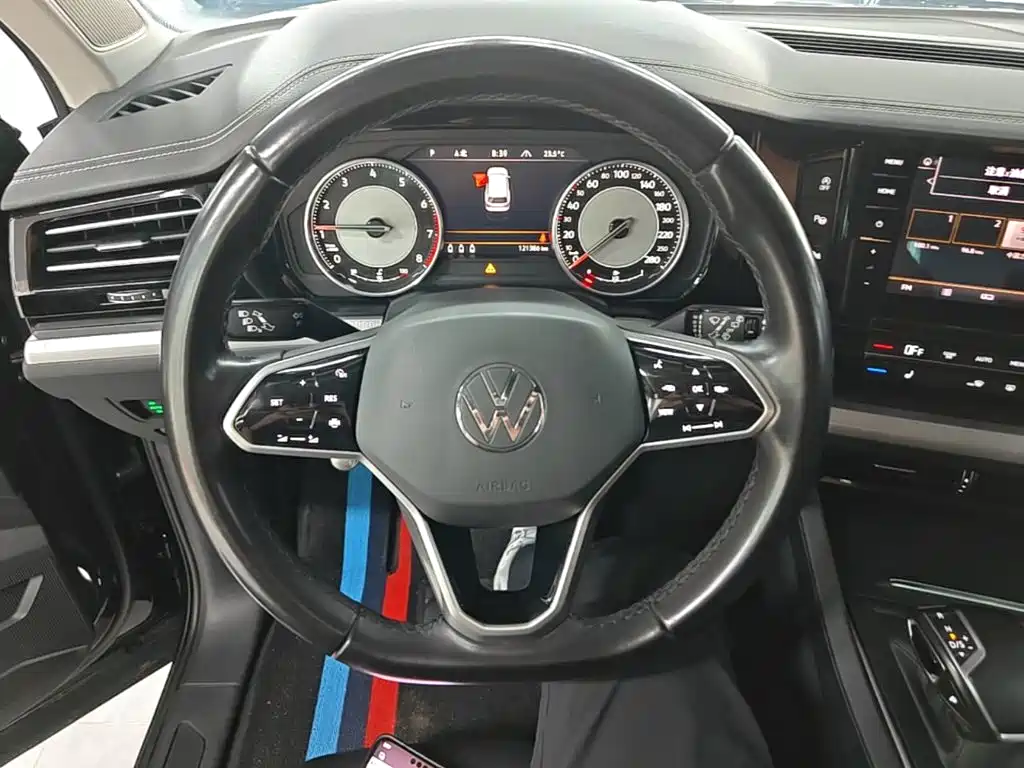 Volkswagen Touareg — миниатюра 11