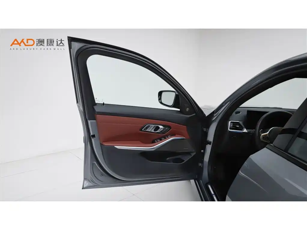 BMW 3 Series — миниатюра 10