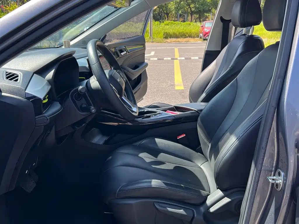 Roewe i5 — миниатюра 6