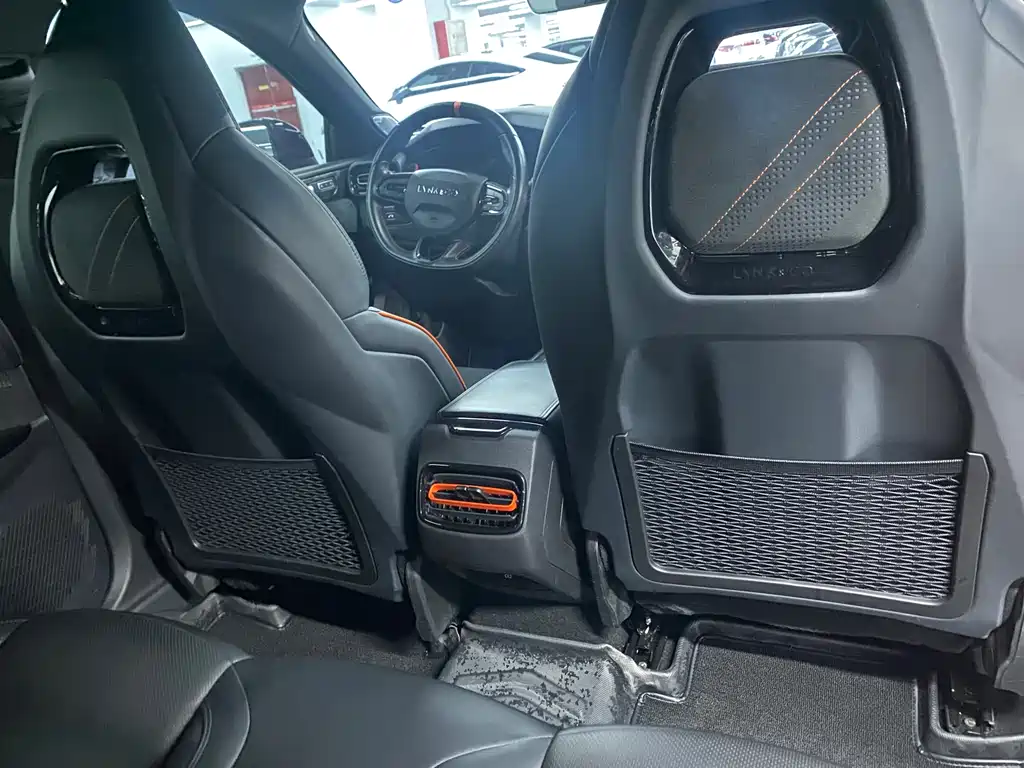 LYNK & CO. 02 HATCHBACK