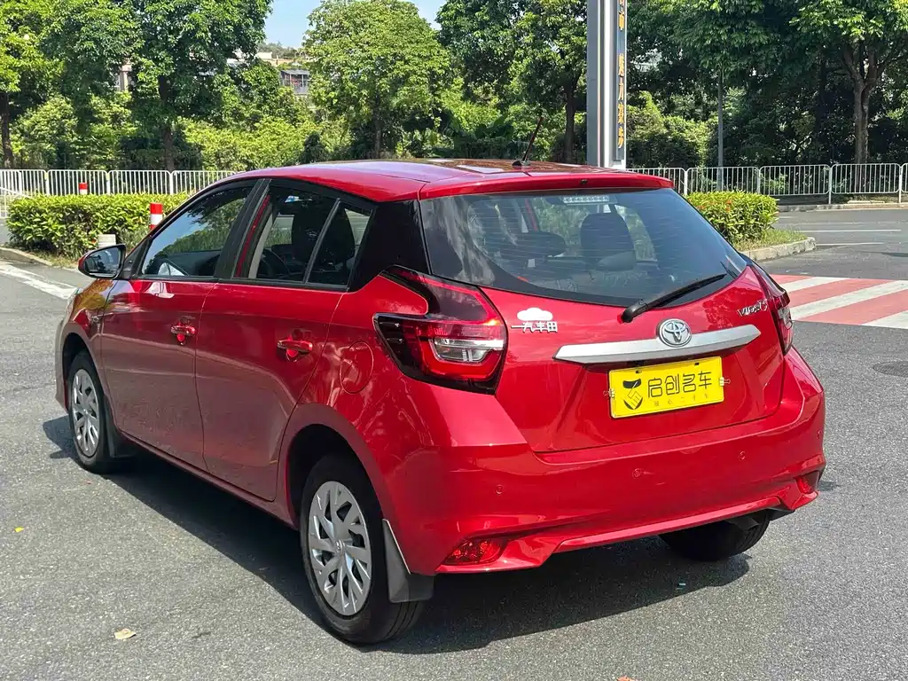 Toyota Vios FS — миниатюра 6