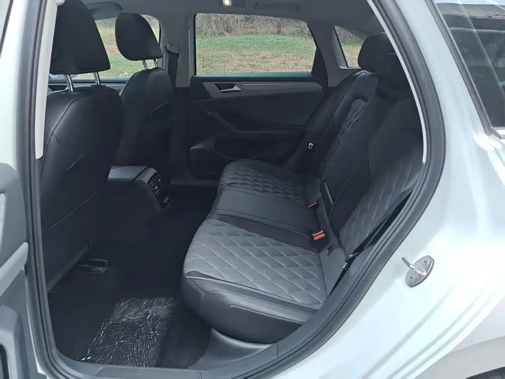 Volkswagen Sagitar — миниатюра 8