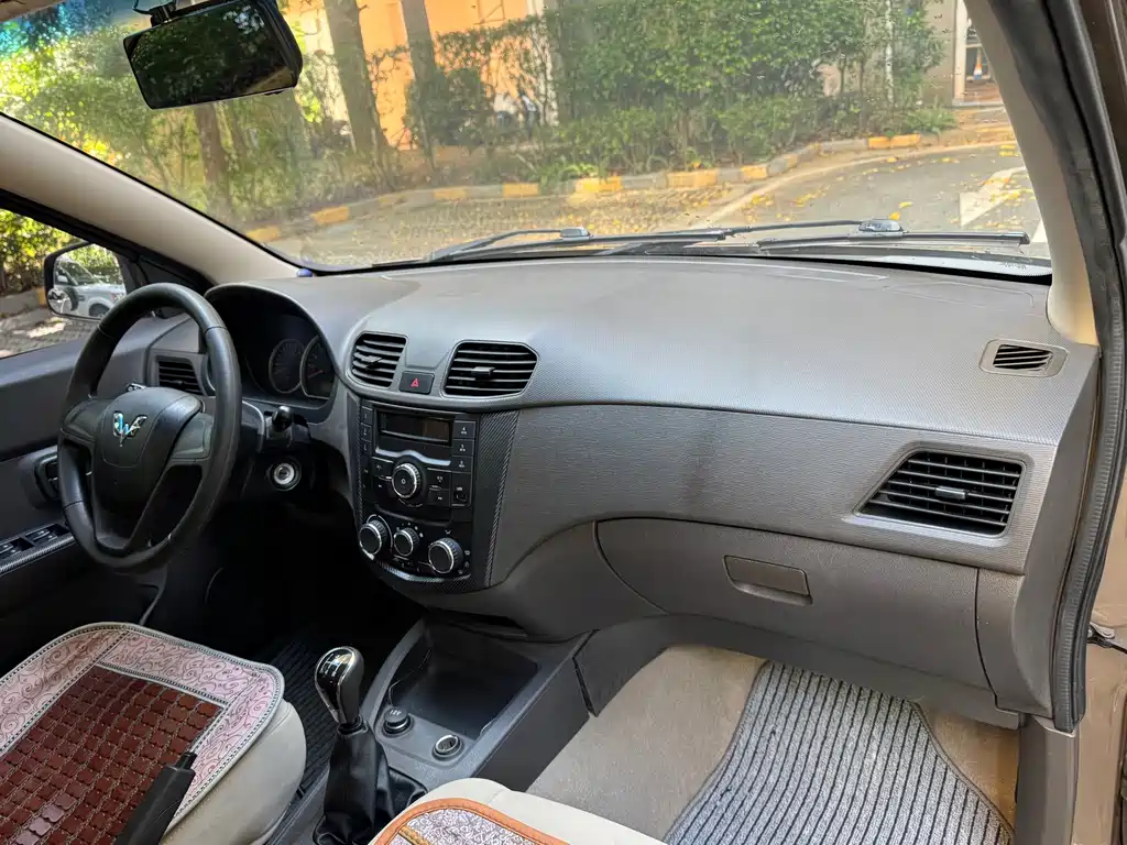 Wuling Hongguang — миниатюра 9