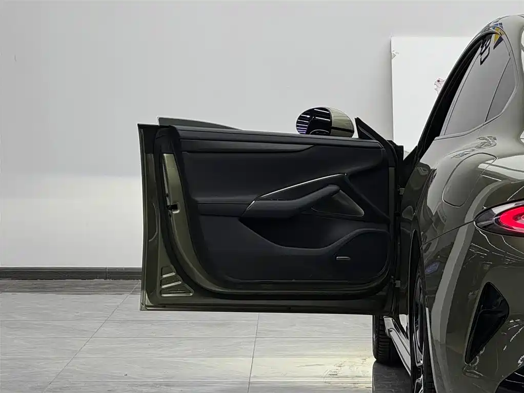 XIAOMI CAR XIAOMI SU7