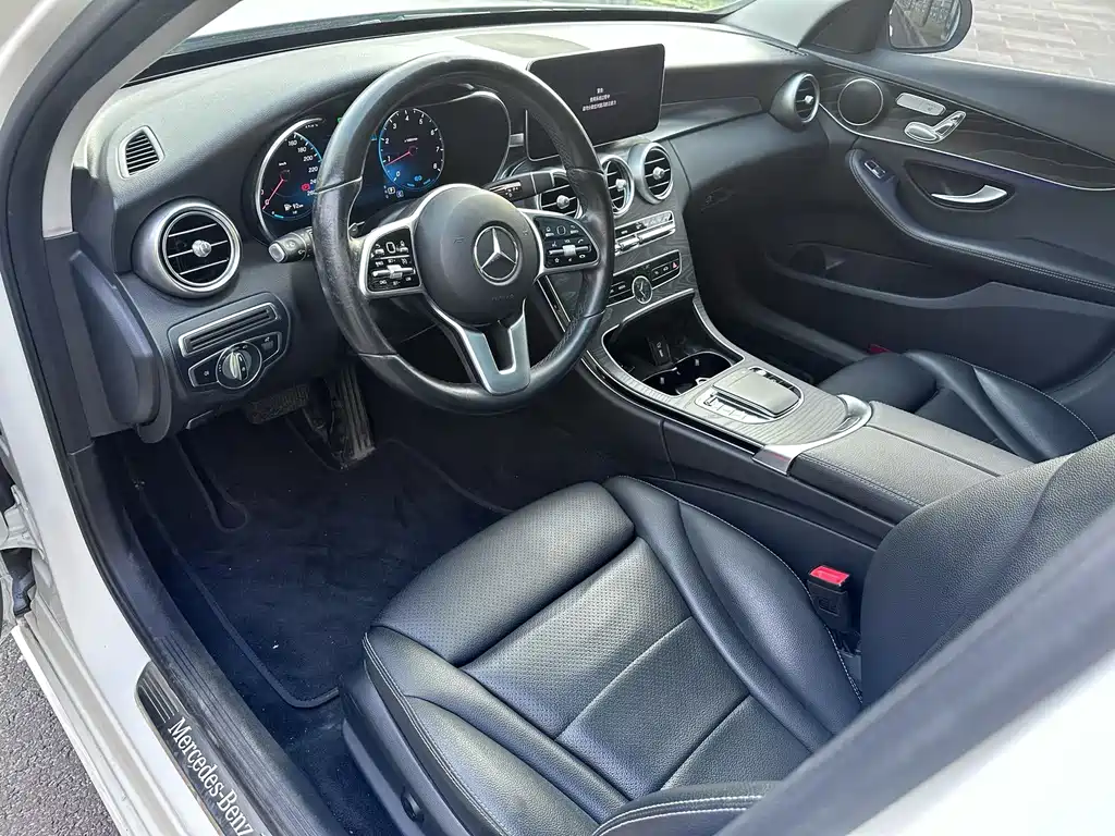 Mercedes-Benz C-Class (Import) — миниатюра 4