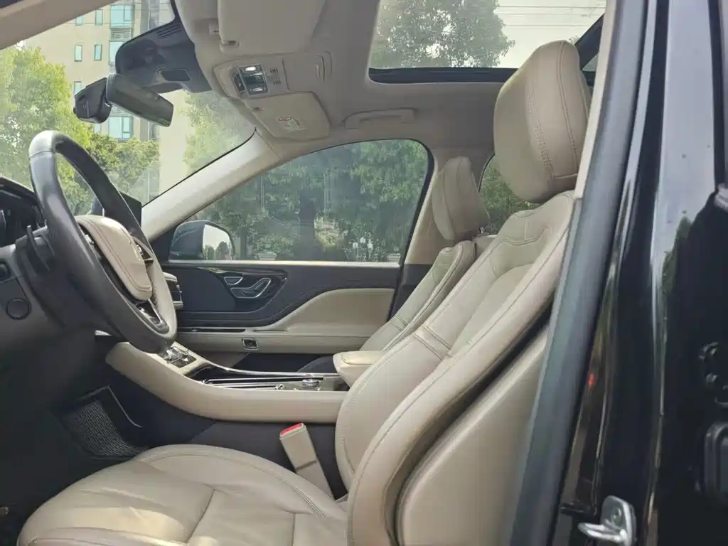 Lincoln Aviator — миниатюра 15