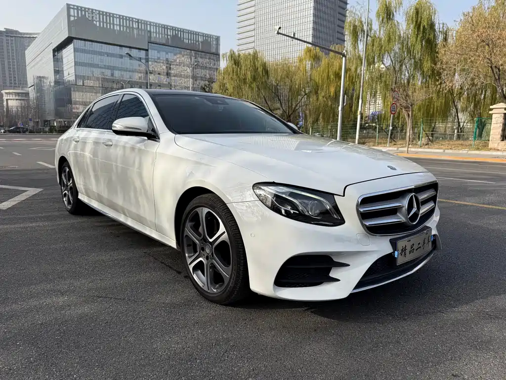 MERCEDES-BENZ E CLASS