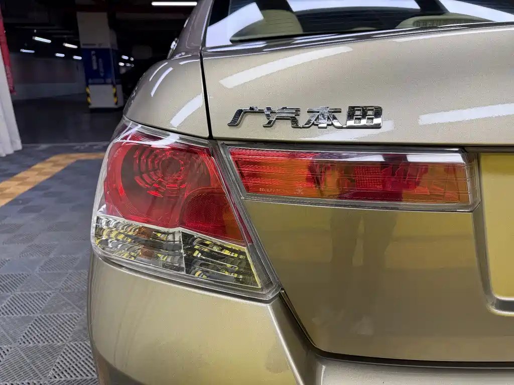 Honda Accord — миниатюра 9