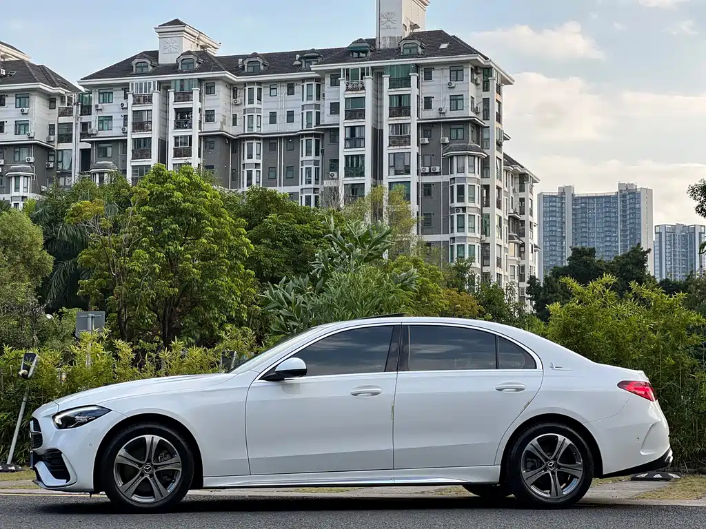 Mercedes-Benz C-Class — миниатюра 51