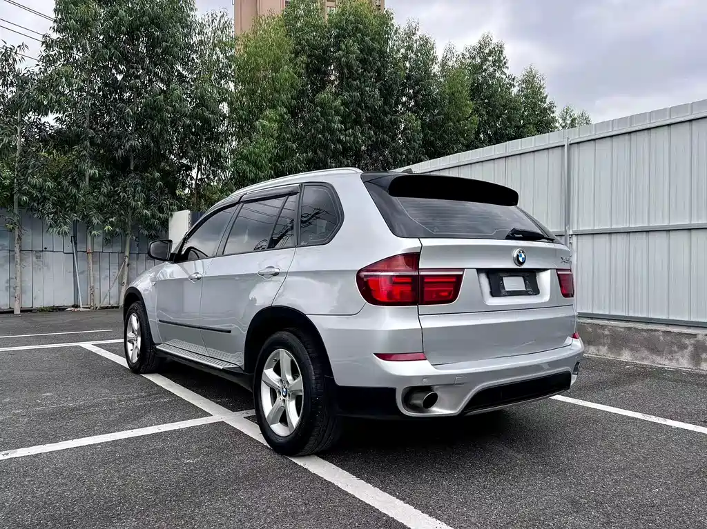 BMW X5 (Import) — миниатюра 6
