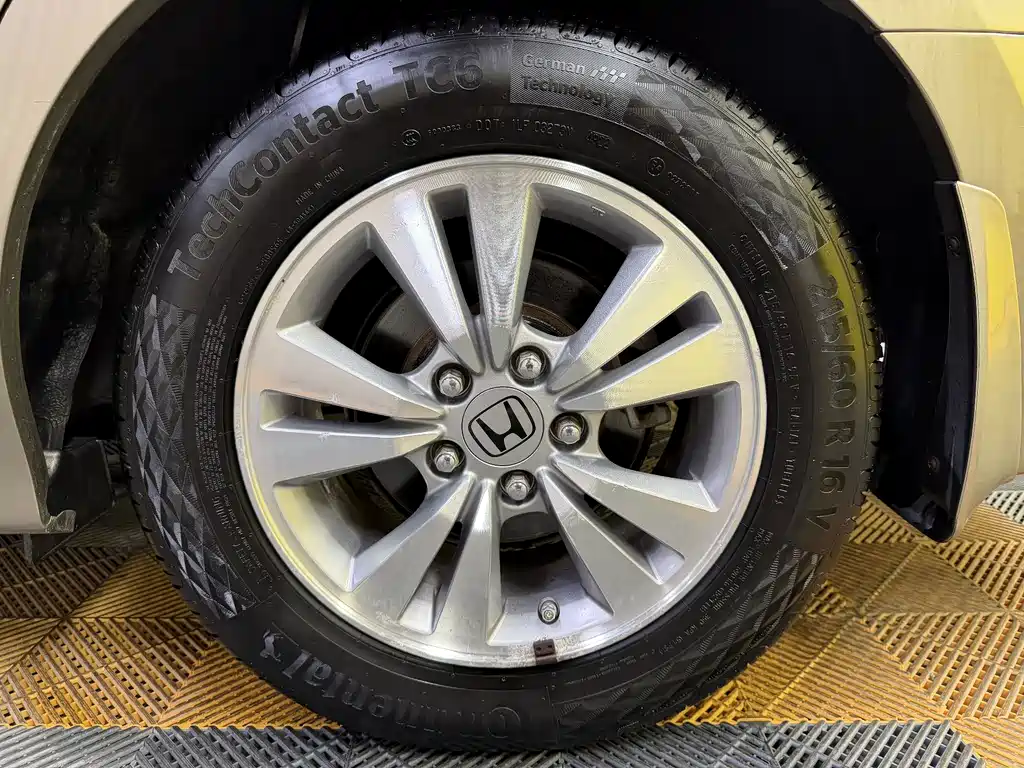 Honda Accord — миниатюра 14