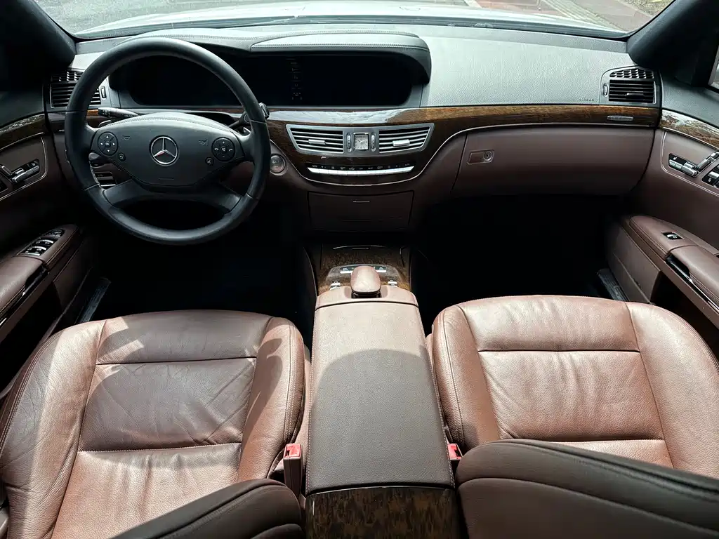 Mercedes-Benz S-Class — миниатюра 8